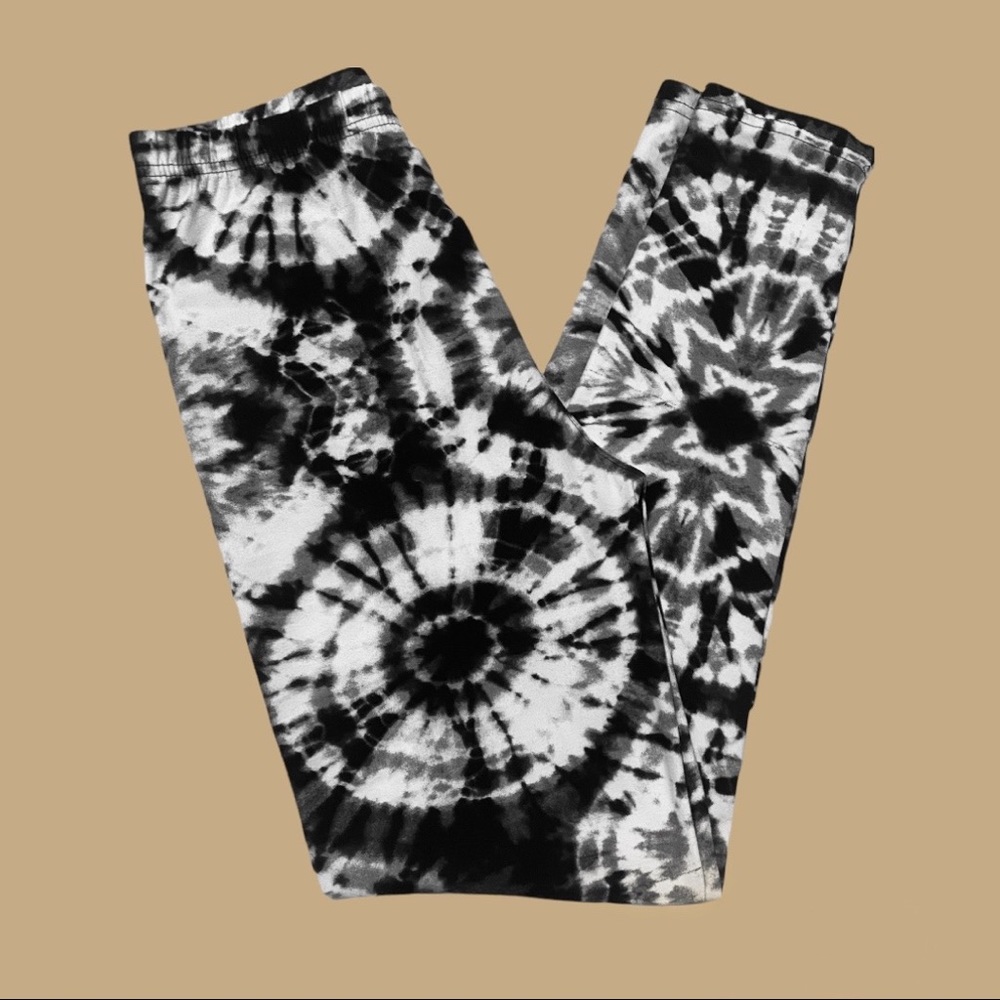 Black and White Tie Dye Leggings